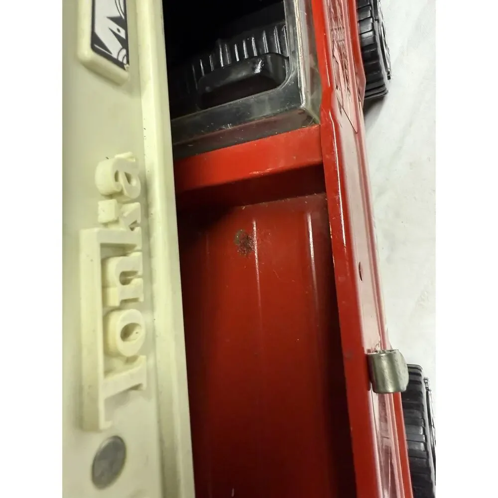 Vintage TONKA City of Blazedale Fire Ladder #2 Aerial Rescue Truck Red